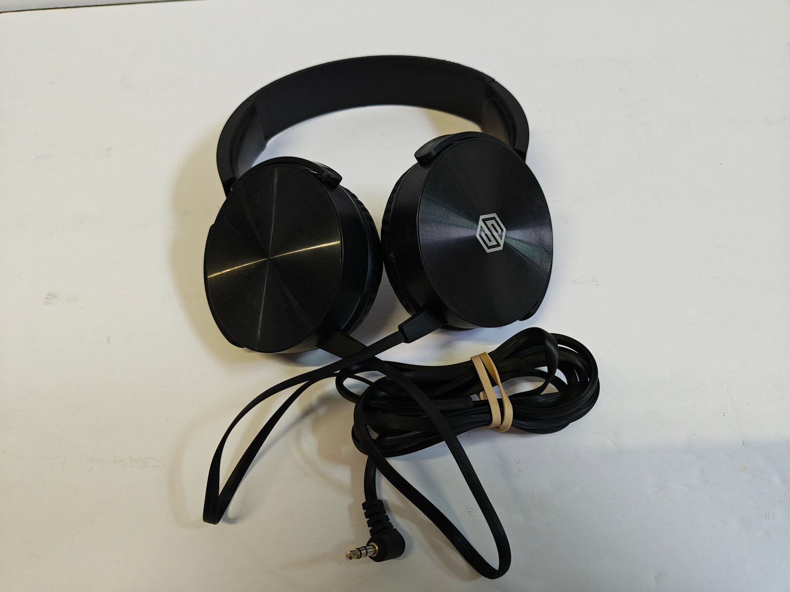 Sentey Wired On-Ear Headphones Black Foldable 3.5mm Jack Stereo