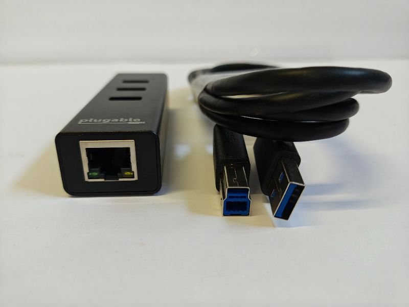 Plugable USB3-HUB3ME 3-Port USB 3.0 Hub + Gigabit Ethernet