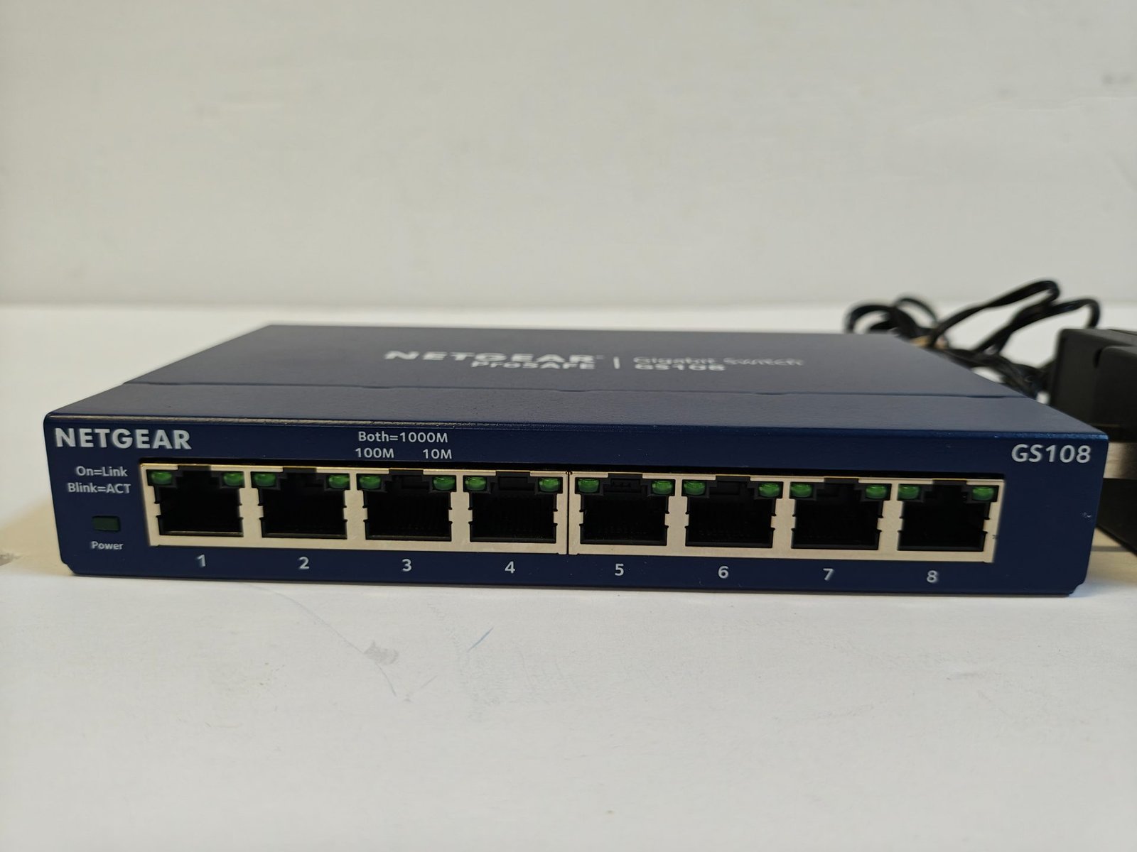 NETGEAR ProSAFE GS108v4